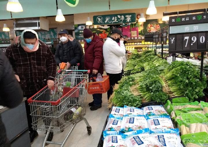 Corona di Lapak Penjual Sayur